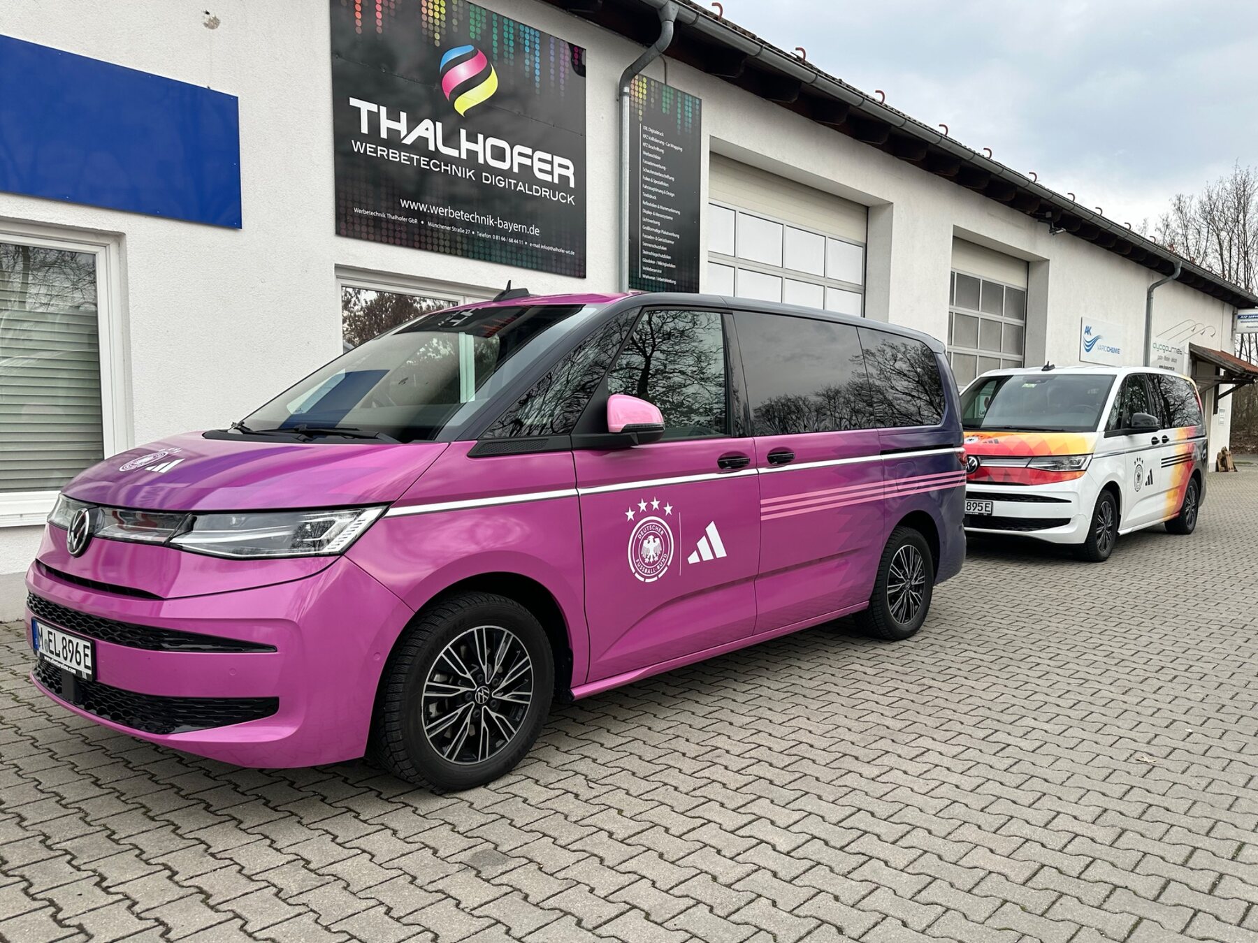 DFB Teamfahrzeug – Fahrzeugfolierung